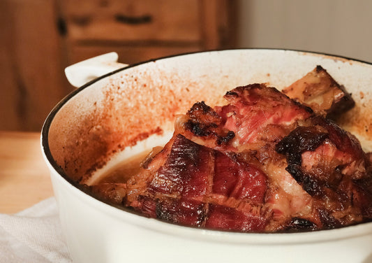 Jambon braisé à l’érable et à la moutarde myrique baumier
